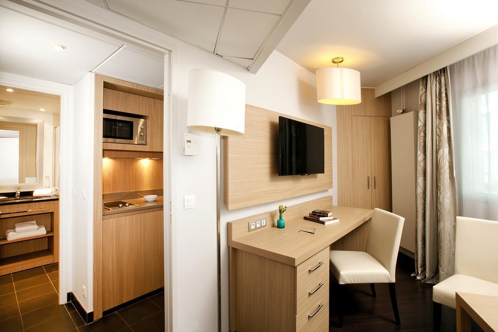 Aparthotel Residhome Berges De La Loire 4*