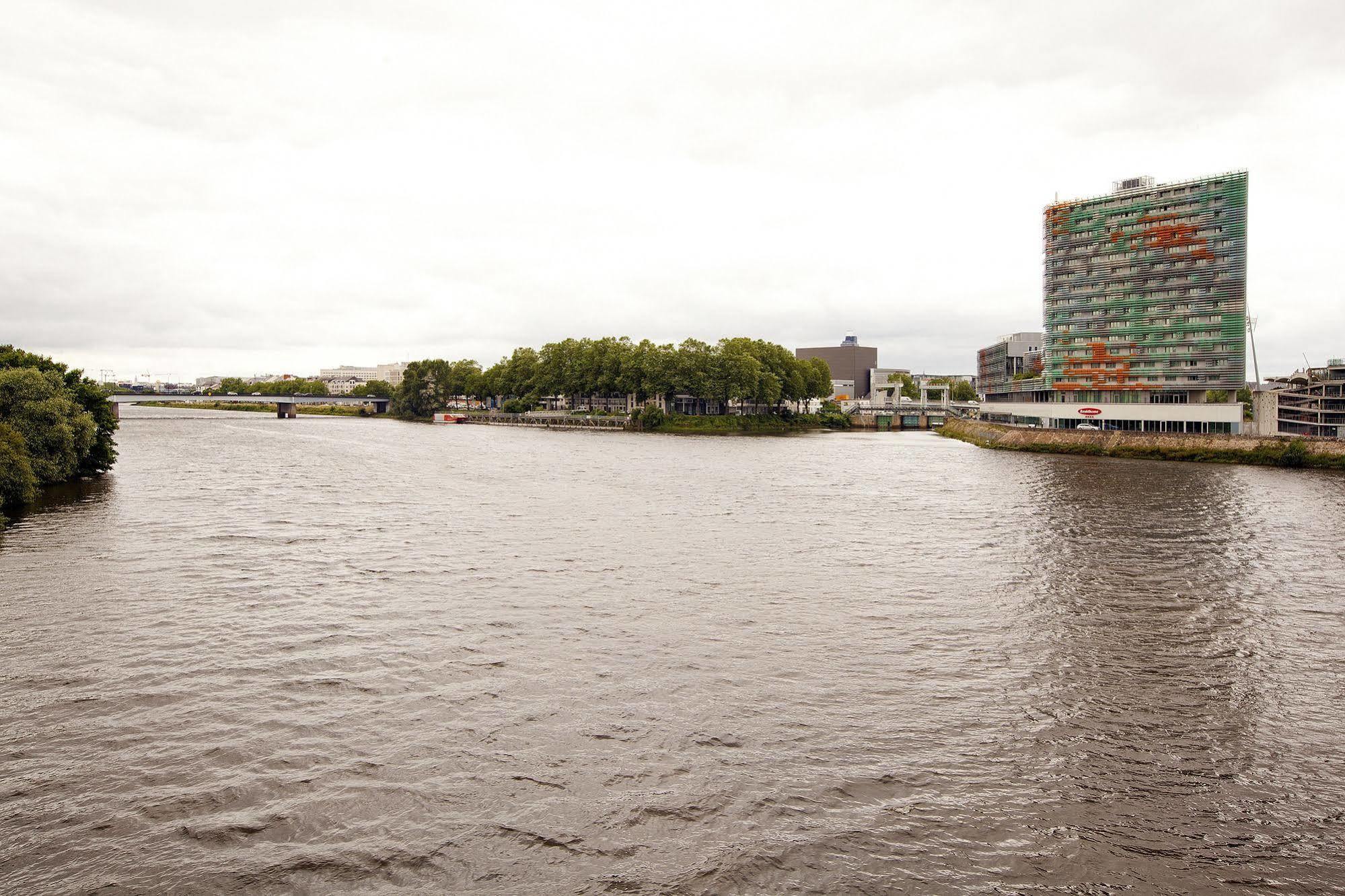 Residhome Berges De La Loire Aparthotel